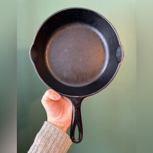 Wagner Ware Sidney 0 1055h 8” #5 Cast Iron Skillet